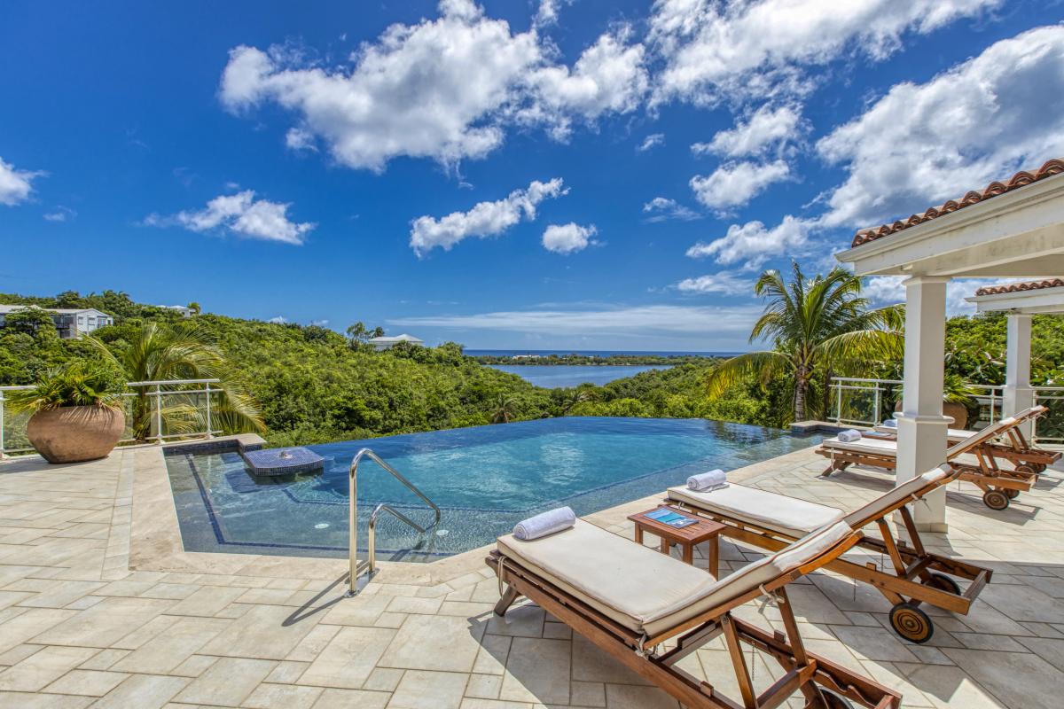 6- Location villa piscine Sea Vous Play Terres Basses Saint Martin- terrasse